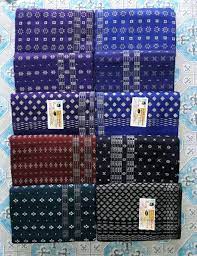 YAW ပုဆိုး